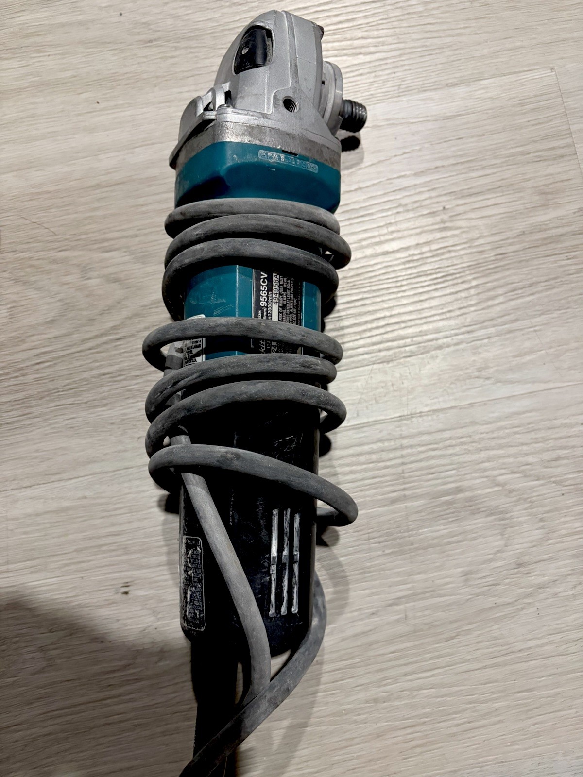 Makita Angle Grinder 9565CV Blue/Black/Silver Corded Electric Rotary/Circular
