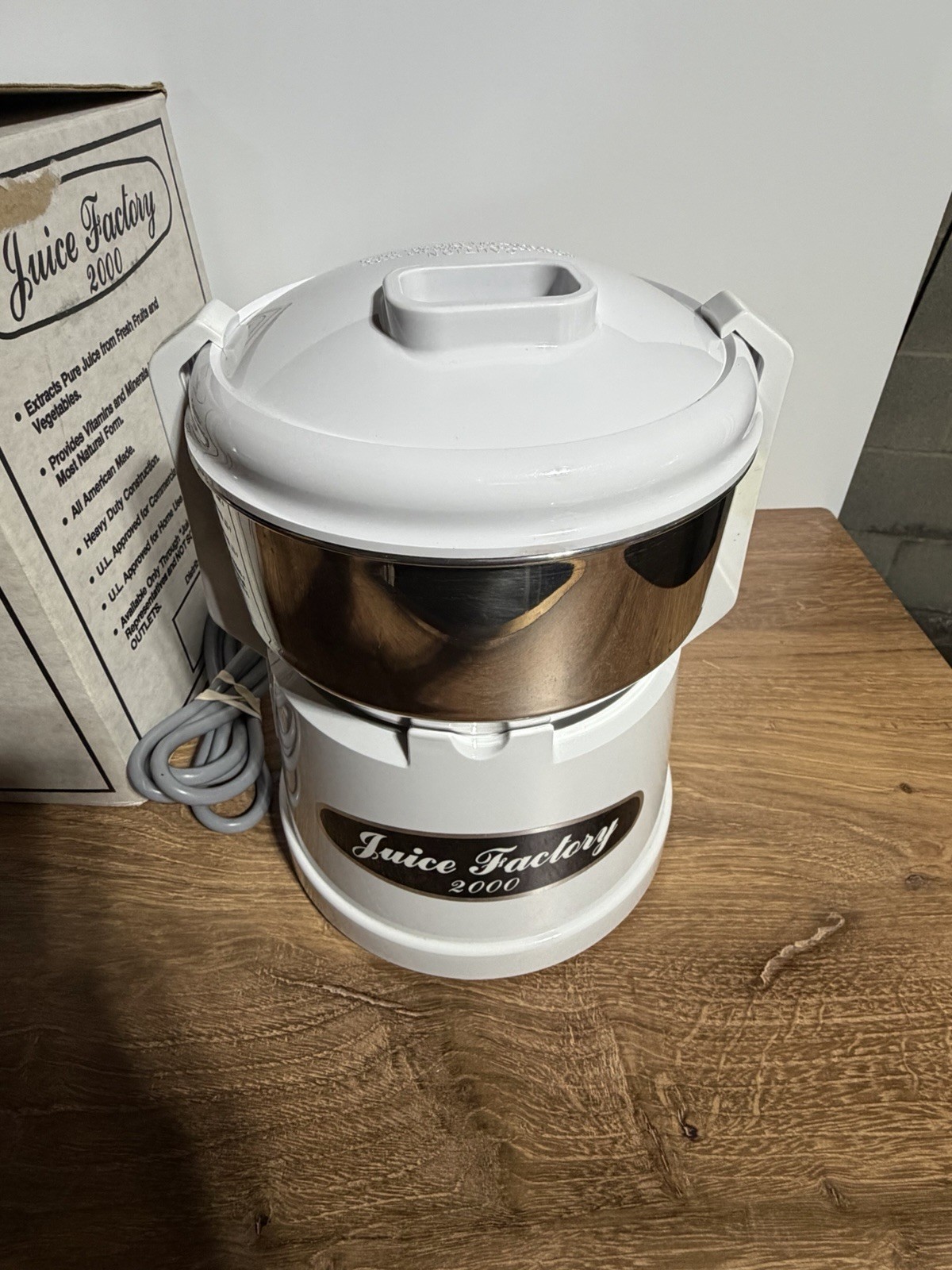Juice Factory 2000 Electric Centrifugal Juicer White 800W Easy Clean 120V