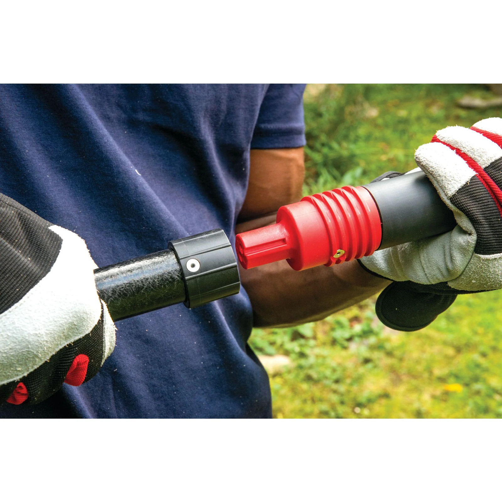 CRAFTSMAN V20* 8-in. Cordless Pole Chainsaw (Tool Only) – CMCCSP20B