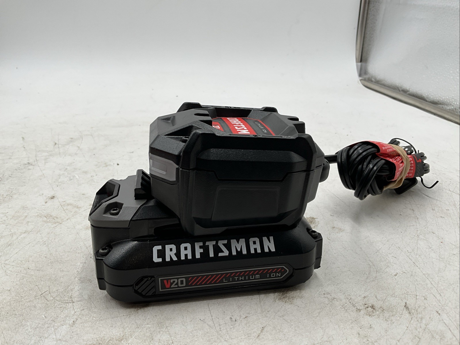 Craftsman V20 1.5 Ah Lithium Ion Battery CMCB2015 & Charger CMCB101