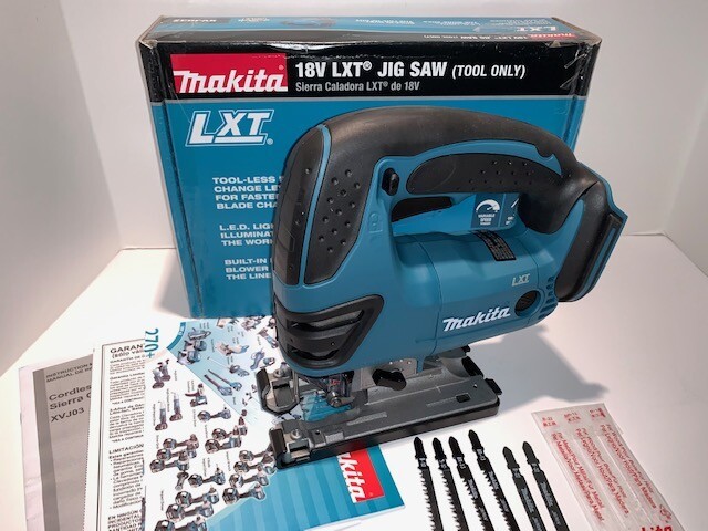 *NEW IN BOX Makita XVJ03Z 18V Cordless Battery Jigsaw, w/ Blades LXT 18 Volt