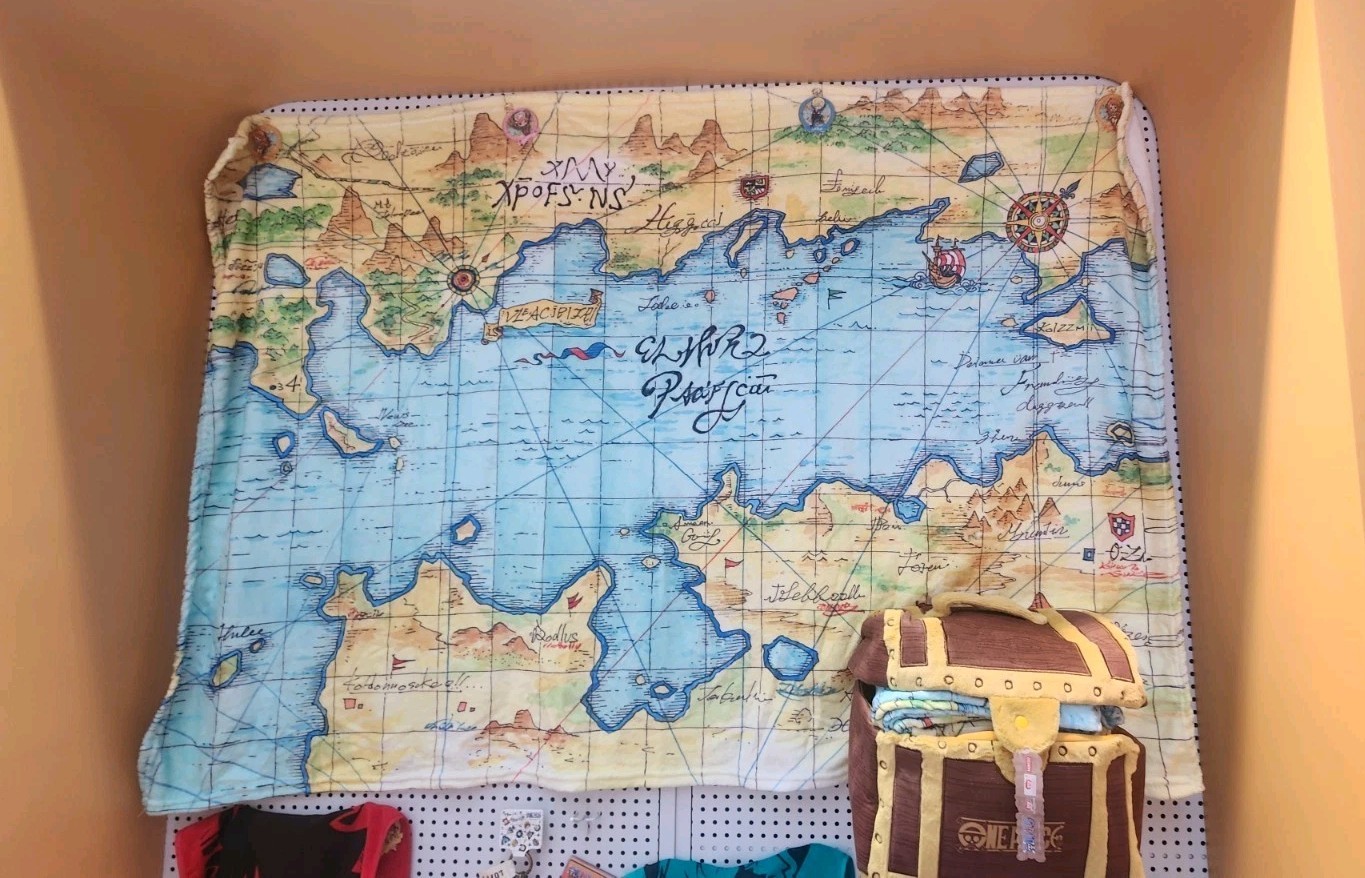 MINISO x One Piece Treasure Chest Blanket Bag Grand Line Map Plush New w Tags