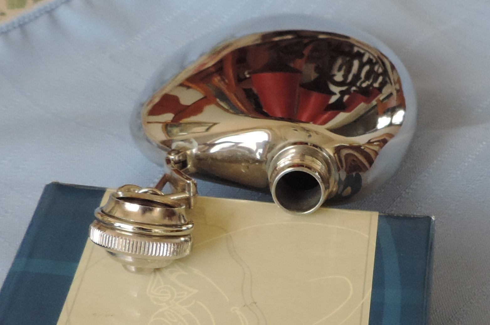STAINLESS STEEL FLASK FROM LA COLLECTION NEW IN ORIGINAL BOX 1998