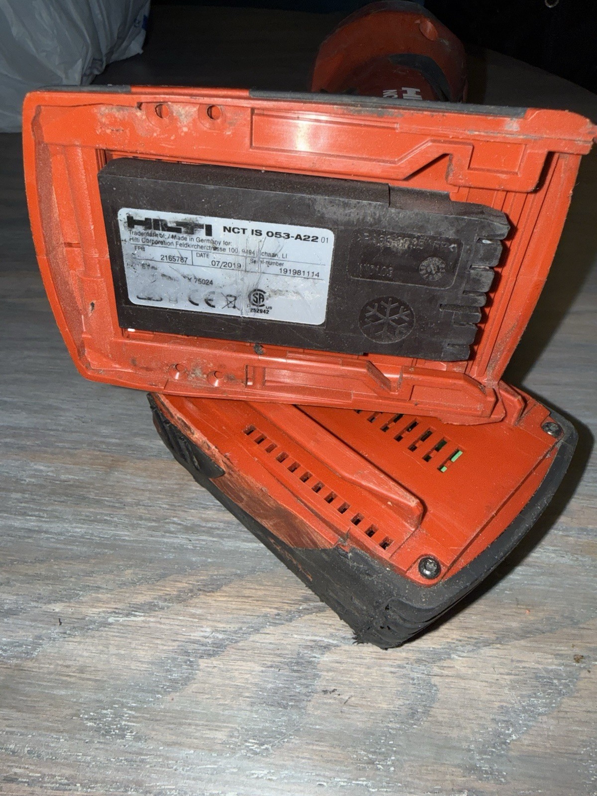 Hilti NCT IS 53-A22 Cordless Cutting Tool w/ B22 5.2 22V 5.2Ah Li-Ion