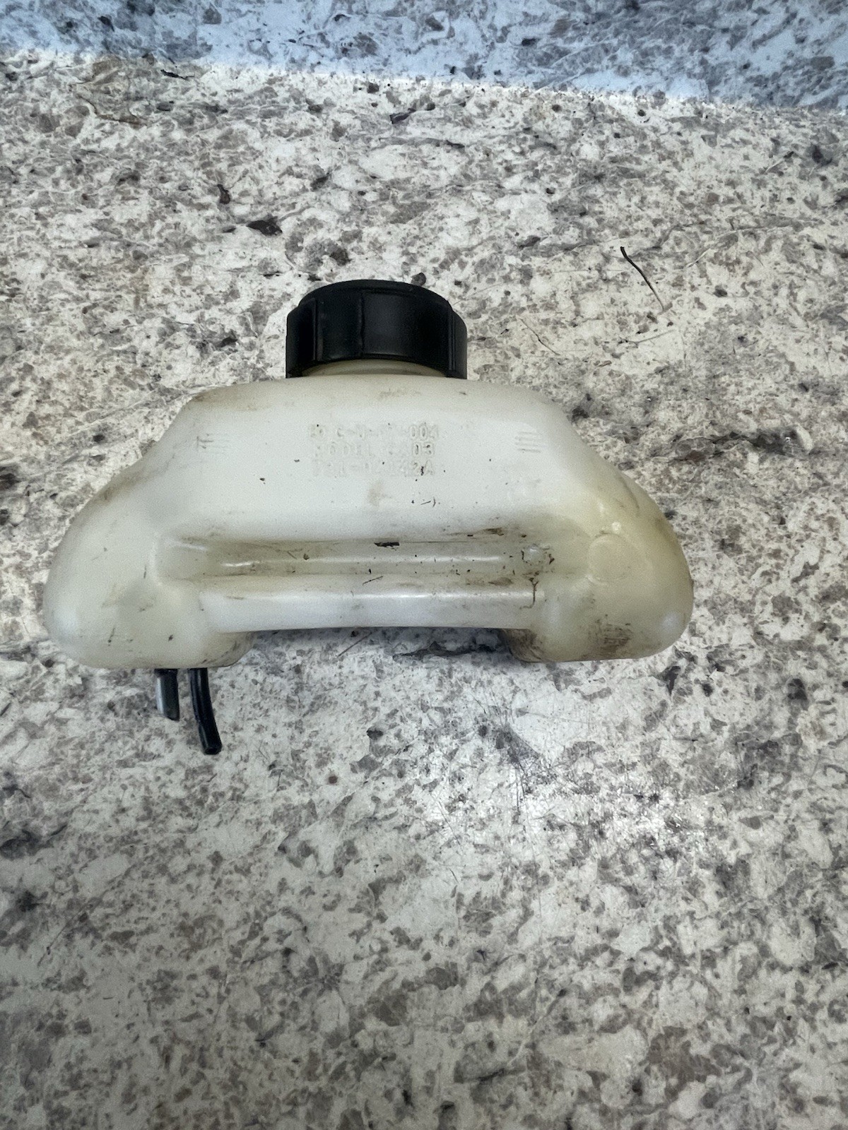 OEM MTD Bolens BL100 31cc 17″ Weed Trimmer Gas Tank Fuel Tank W/Cap