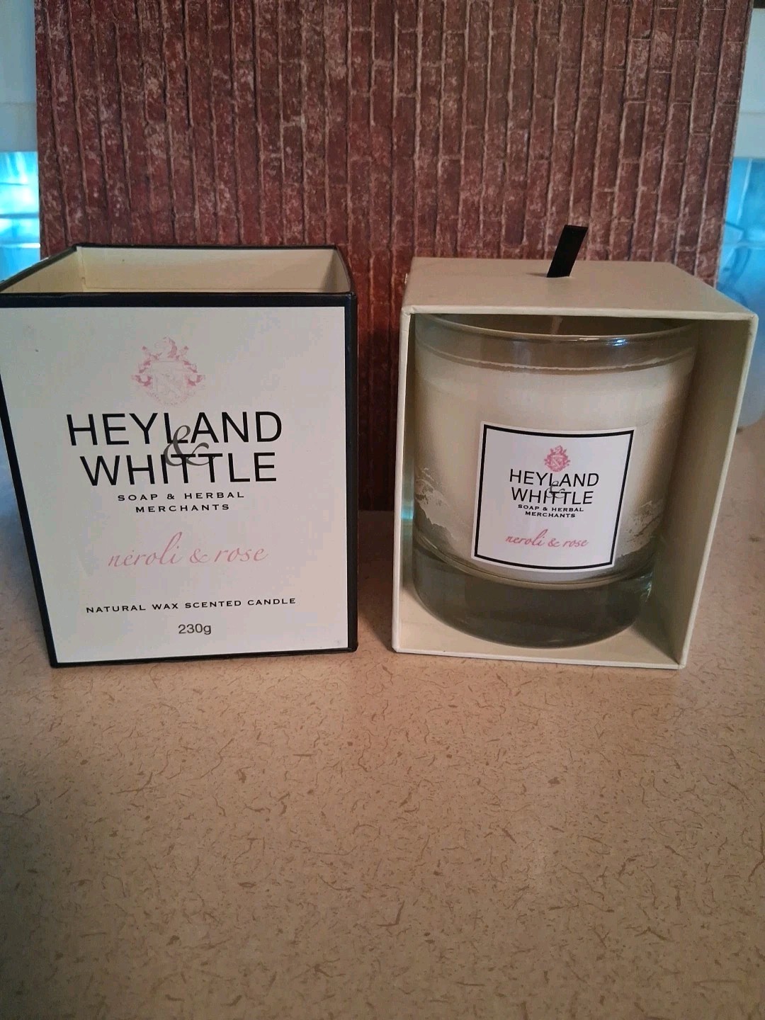 HEYLAND & WHITTLE England Luxury Scented Candle NEROLI & ROSE 230g 8.11 Oz NEW