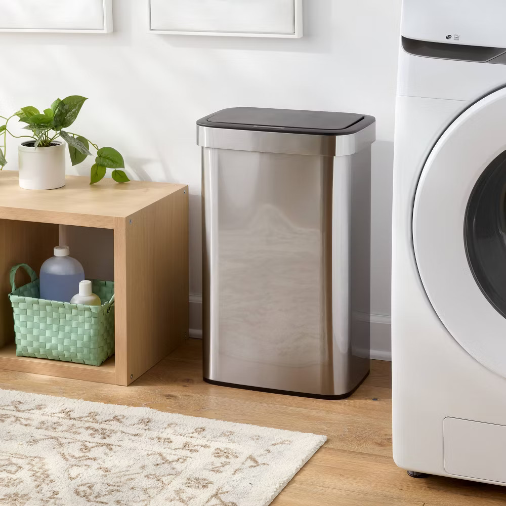Motion Wastebasket without Liner – Brightroom