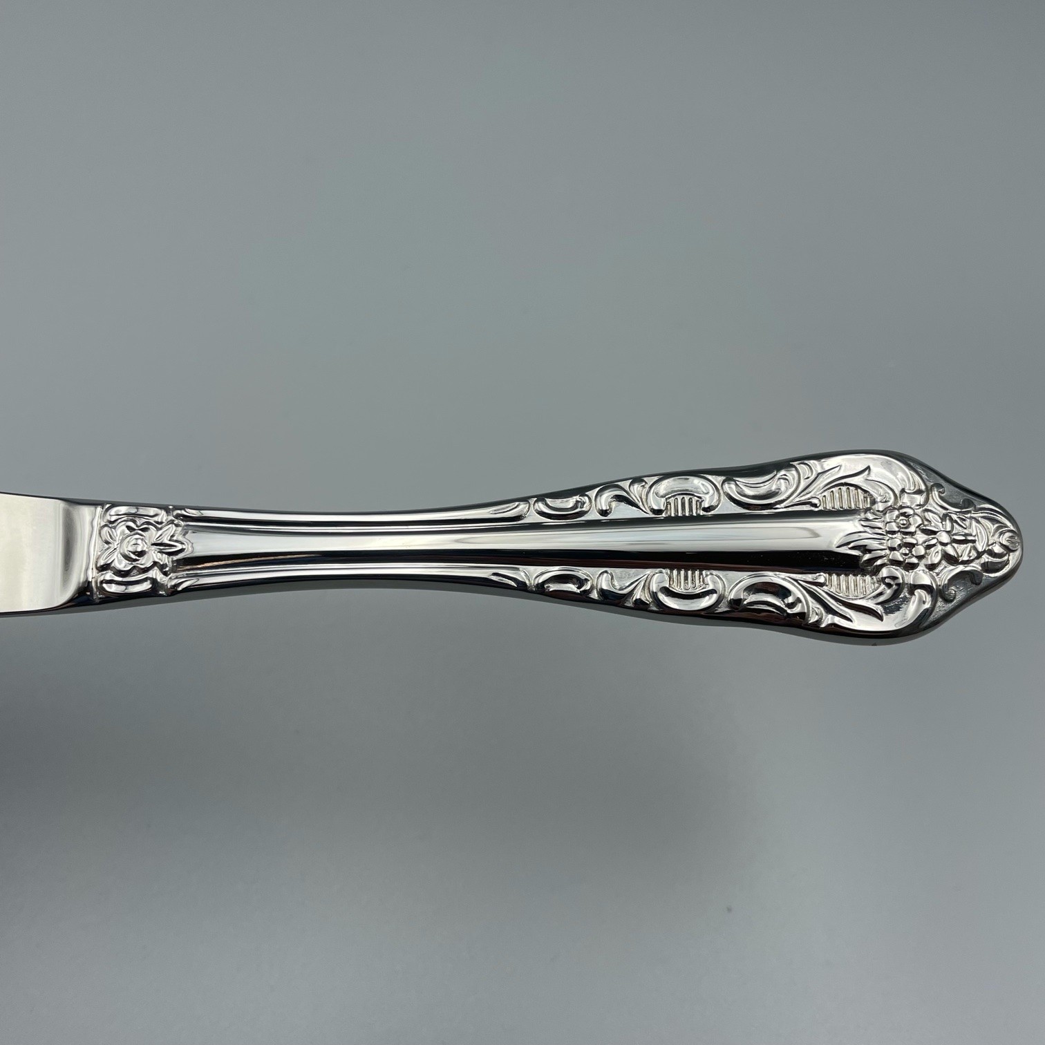 Wallace Antique Baroque 18/10 Stainless Steel 65pc. Flatware Set