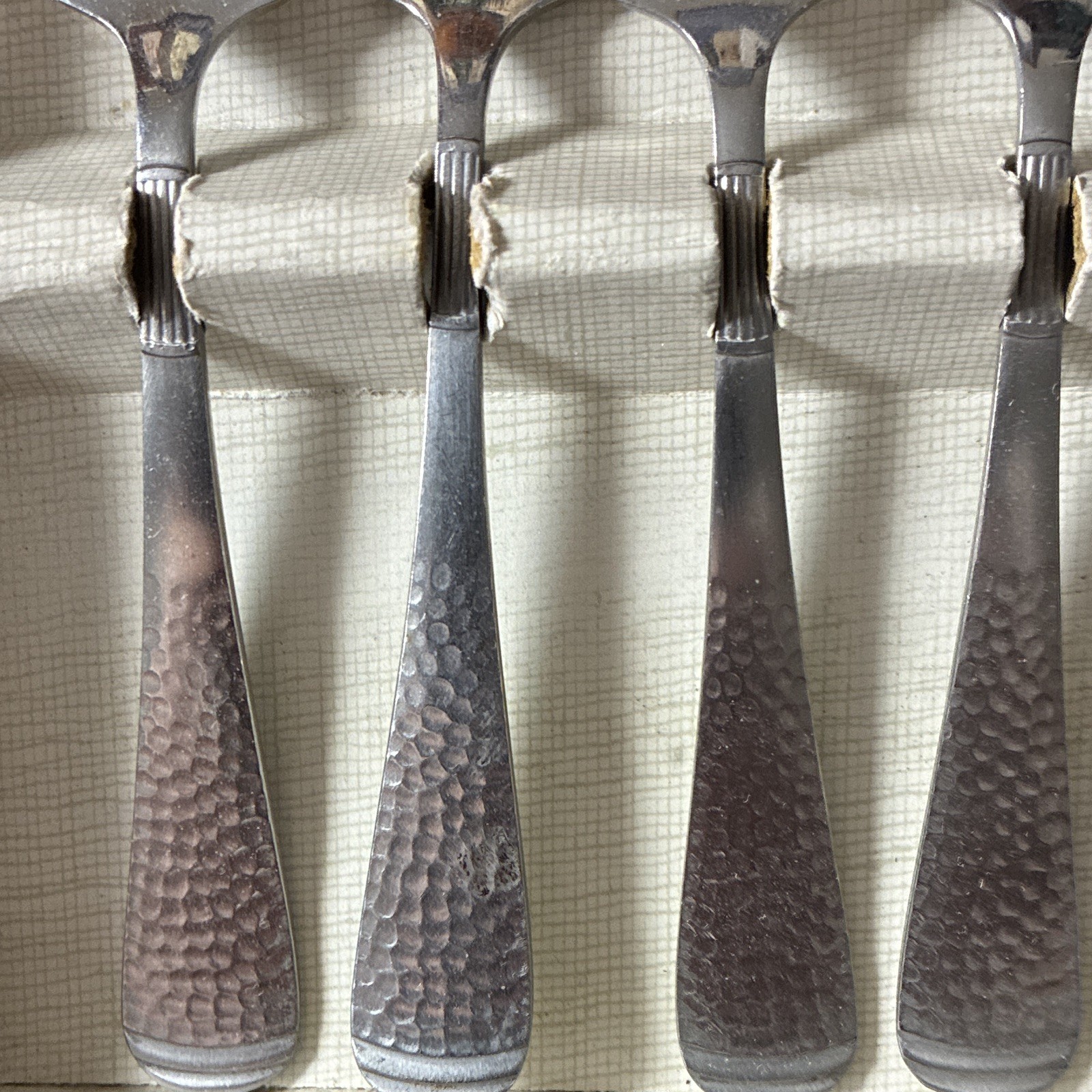 Sola-Massief 12pc Flatware Set w/ Case, Hammered Silver Metal, Service 6
