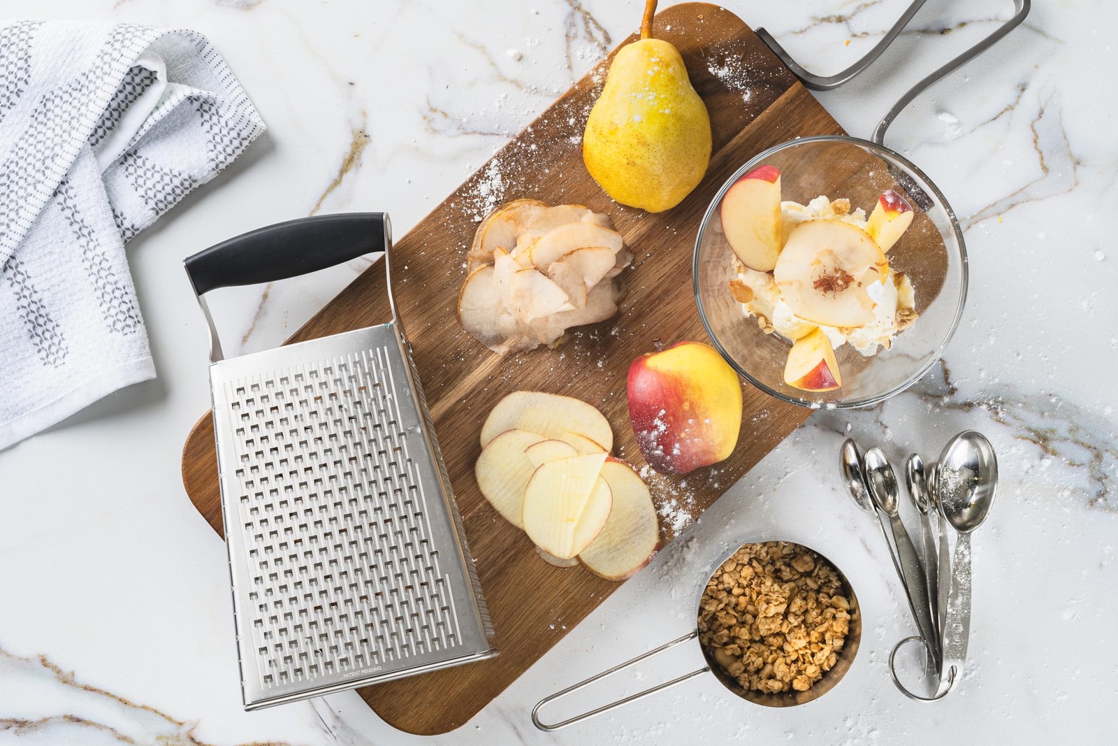 Cuisipro Stainless Steel Box Grater 4 Sided Cheese Shredder Kitchen Tool