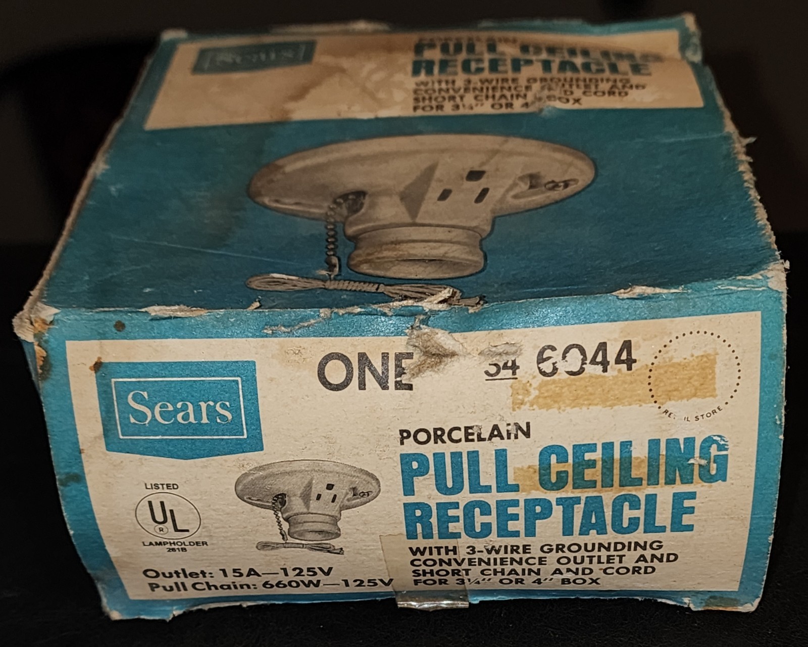 Vintage Sears /LEVITON Porcelain Ceiling Light Receptacle 250w-250v 5166. NOS