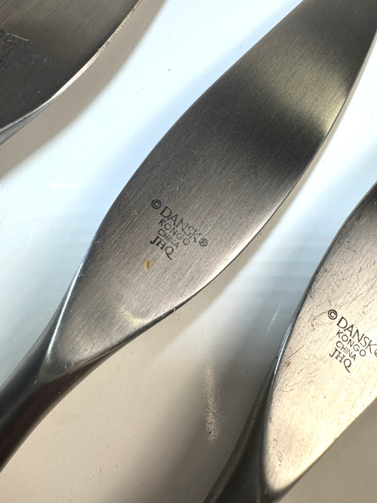 Set of 4 DANSK JHQ KONGO Pattern STEAK Knife, 8 1/2 in. Shiny Black Handle