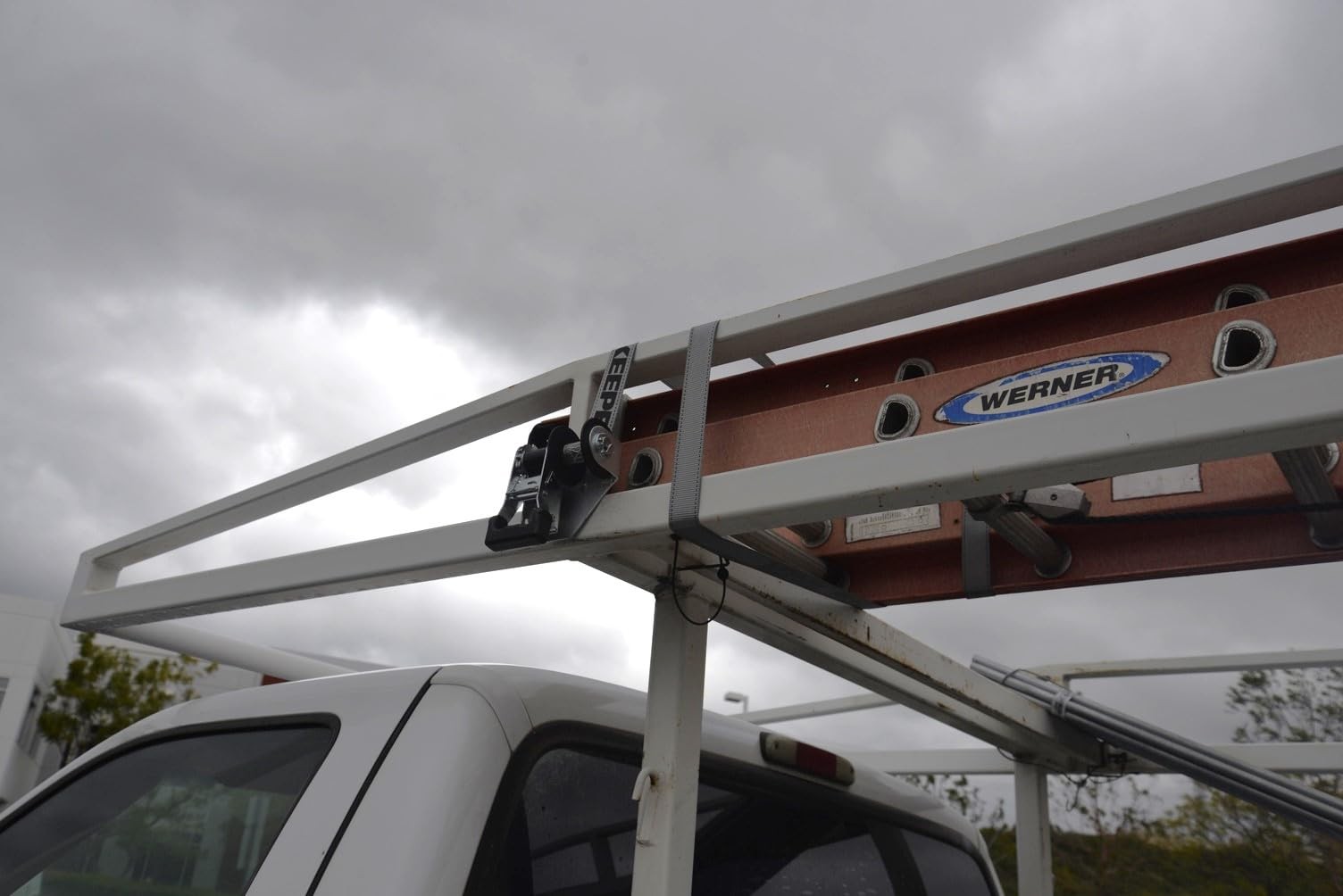 055303 11/2″ X 8 Mountable Rackratchet With 500 Lbs. Working Load Limit And 150