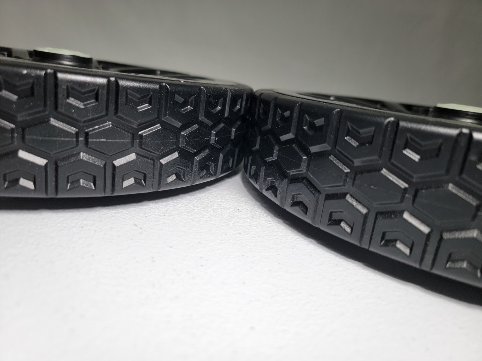 Black and Decker MM2000 Mower Back Wheels