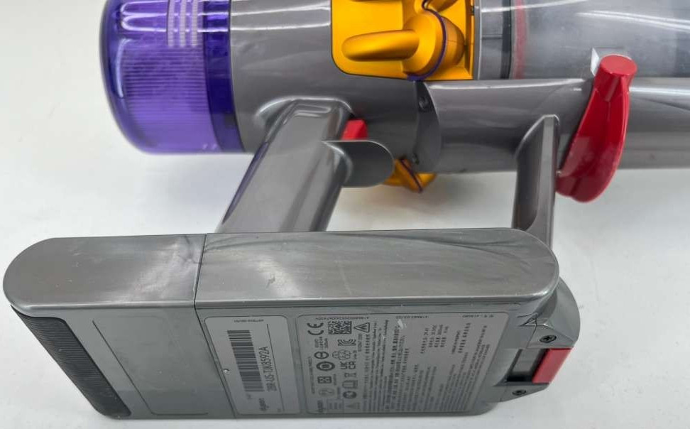 Dyson V15 Detect Cordless Stick Vacuum Cleaner – SV22- Yellow/Nickel | 0599
