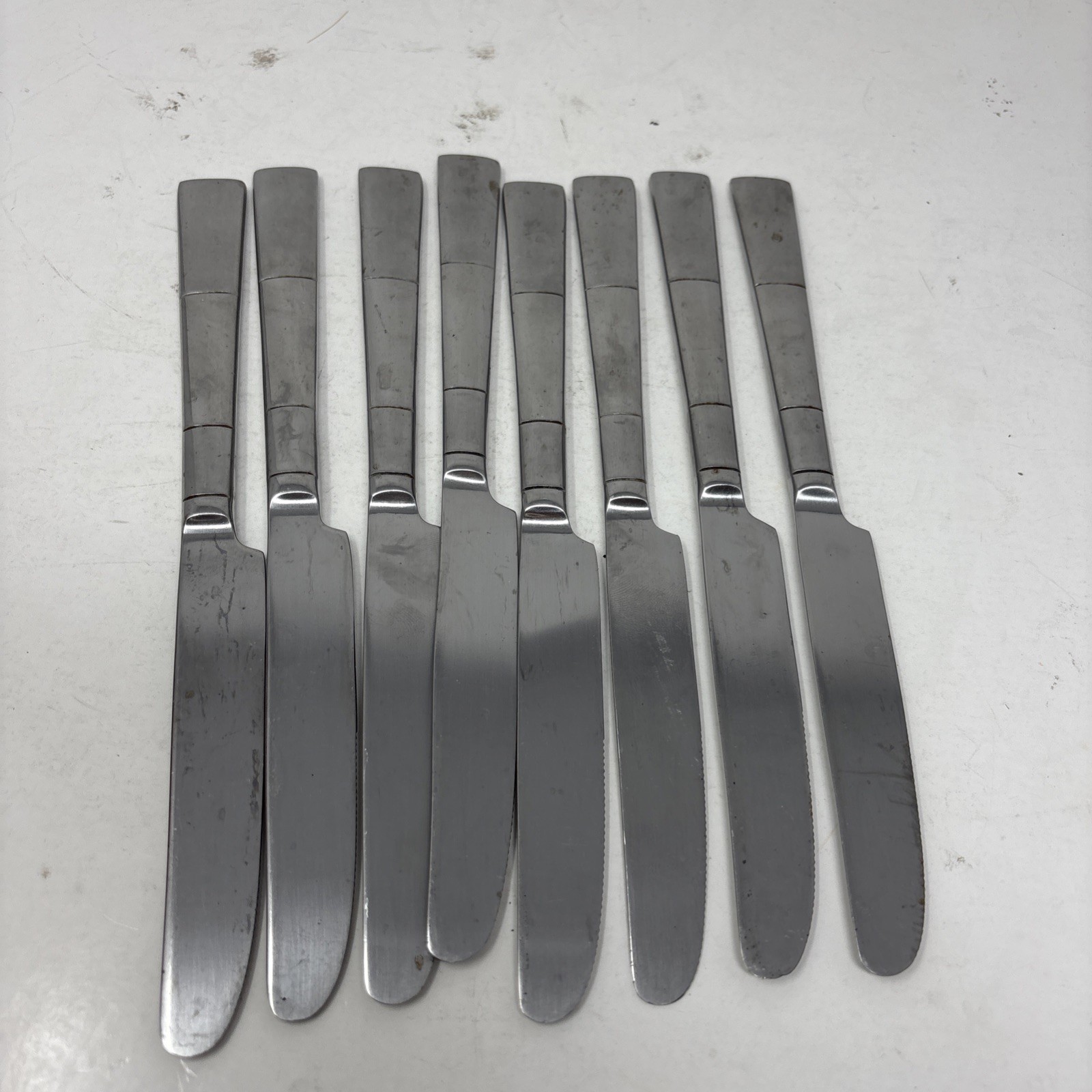 ONEIDA Echo Vietnam – 32 Pieces
