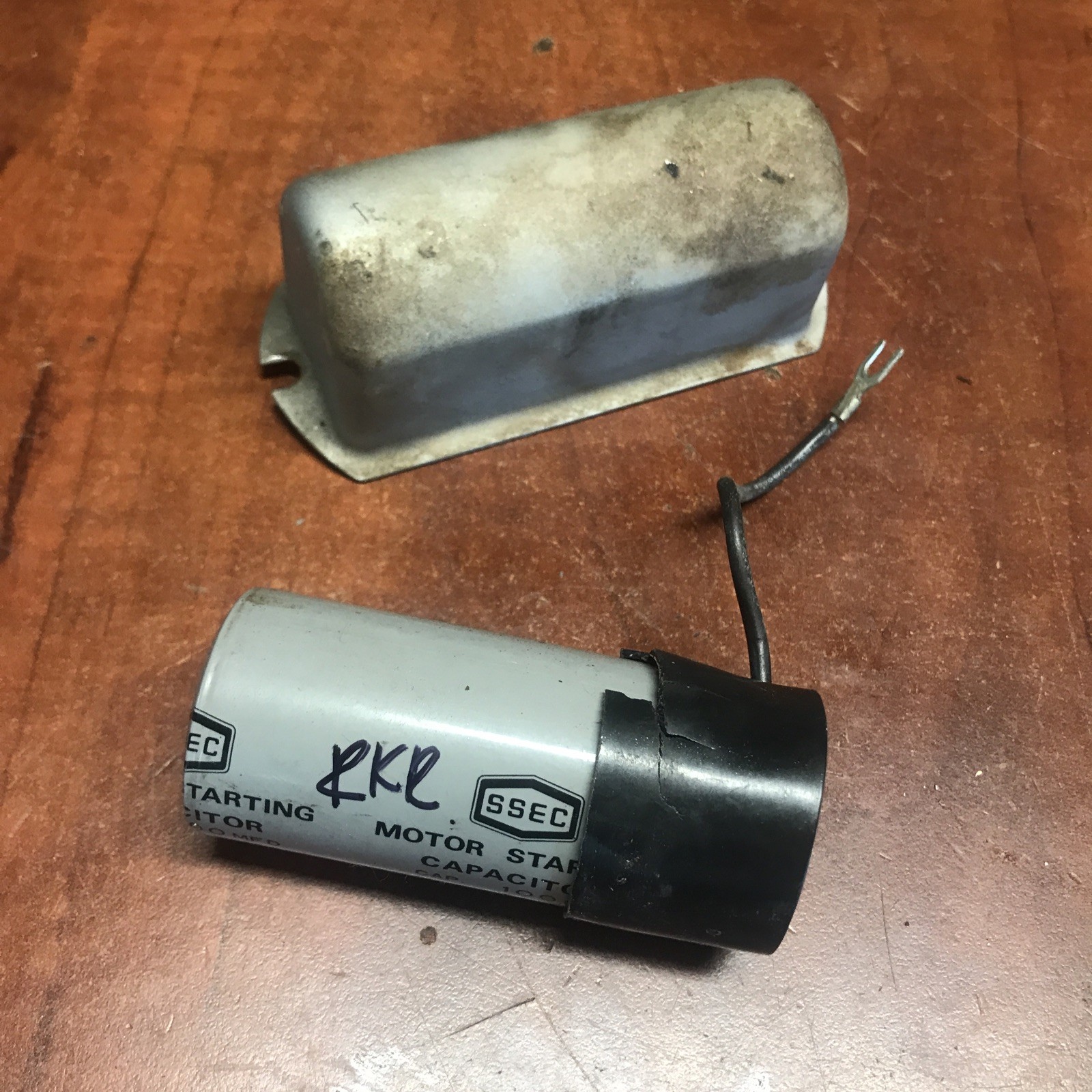 Use OEM Part Start Capacitor For Puma BPC-07-30 7.5G Elect. 100PSI Compressor
