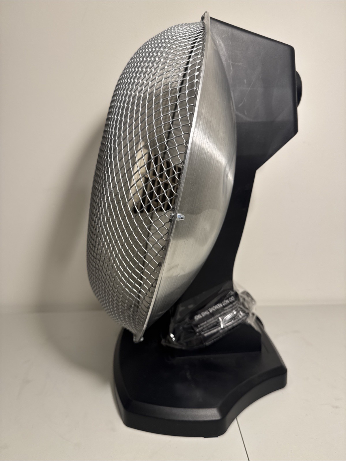 1500-Watt 18.5 In. Electric Ceramic Parabolic Space Heater *Read desc