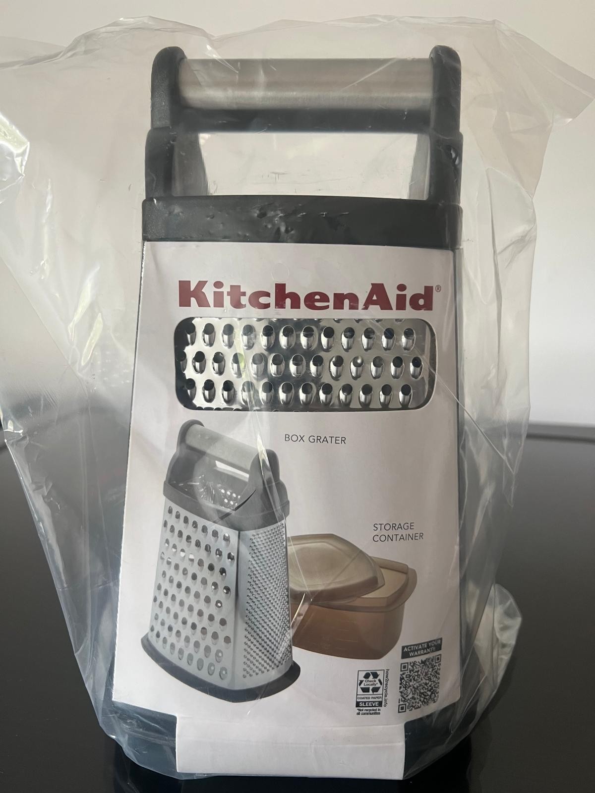 New KitchenAid Box Slice Kitchen 10″ Grater & Covered Container