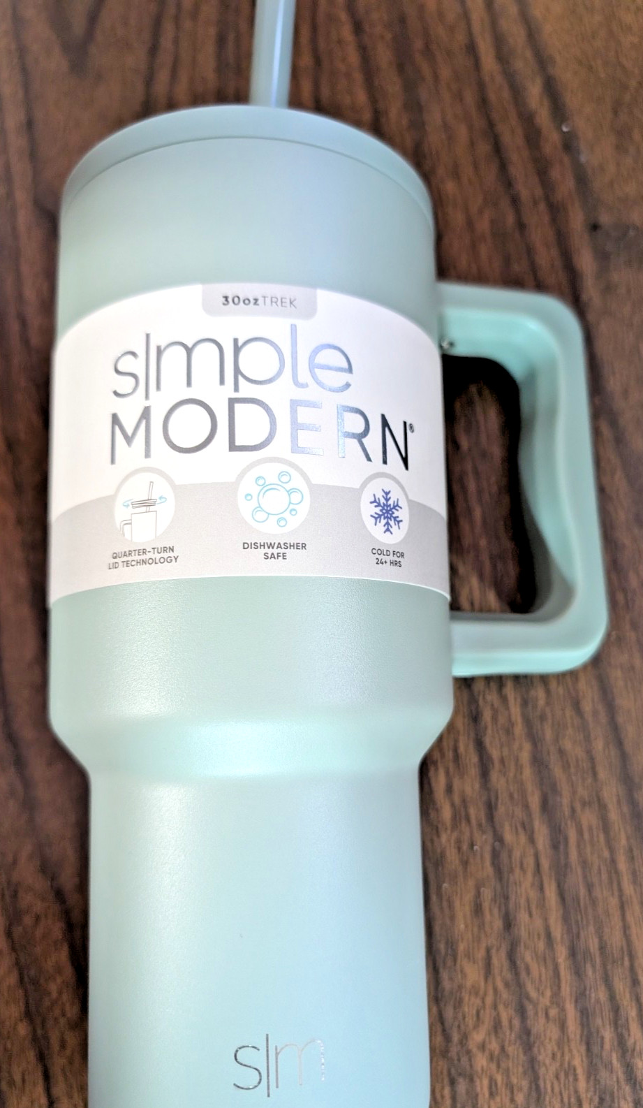 Simple Modern 30 oz Trek Tumbler pale green NWT cold +24 hrs SM
