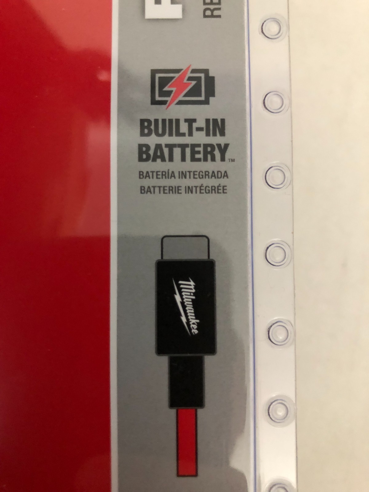NEW! Milwaukee 500 Lumens Rechargeable Flashlight 2011R Magnetic Everyday Carry
