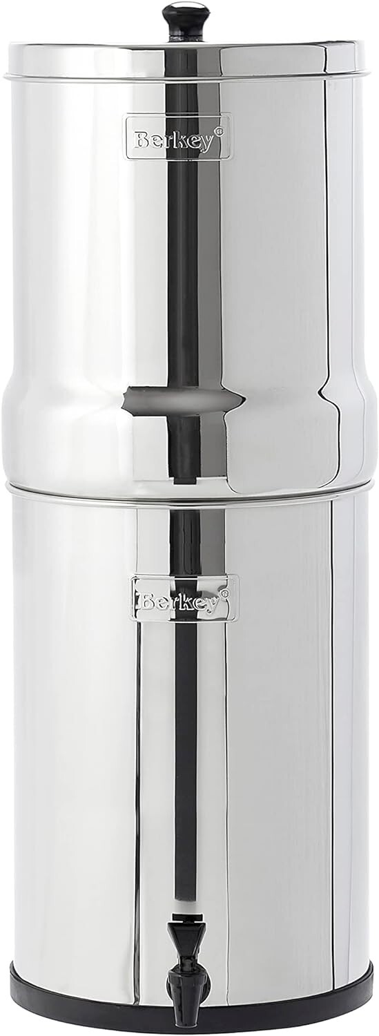 Crown Berkey Water System Blemished w/2 Brand NEW NSF 42/53 Ceramic Filters