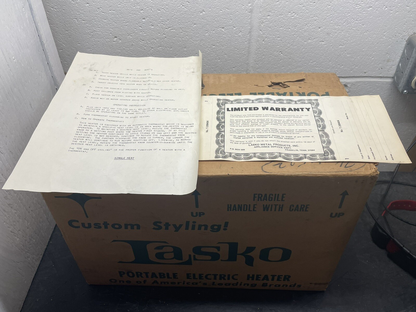 Vintage Lasko Portable Electric Heater 1350 Watt