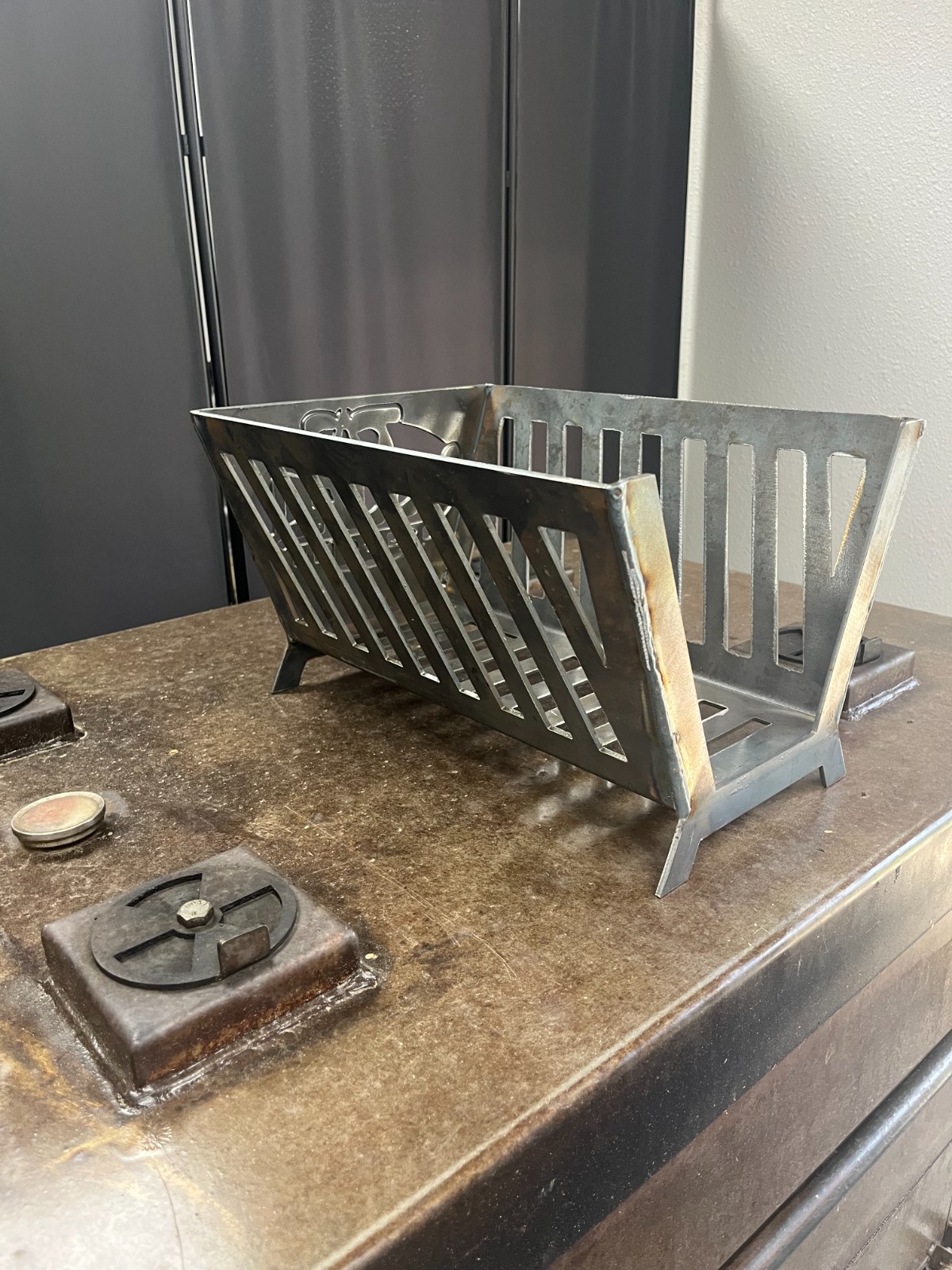 Charcoal Basket for Offset Smoker • Heavy‑Duty Steel Fire Basket • Universal Fit