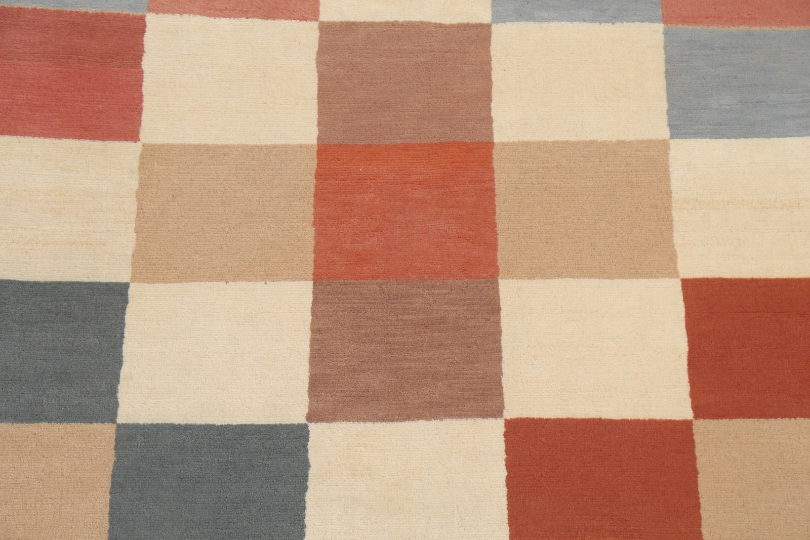 Checkered Oriental Area Rug 4×6 Hand-knotted Wool Modern Style for Any Room