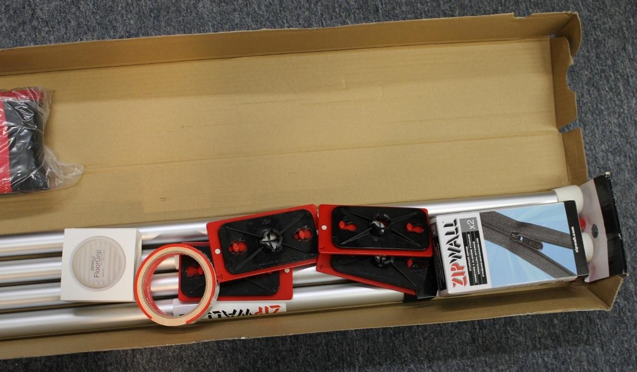 Zipwall SLP4 12′ Adjustable 4-Pole System & Carry Bag for Dust Control Open Box