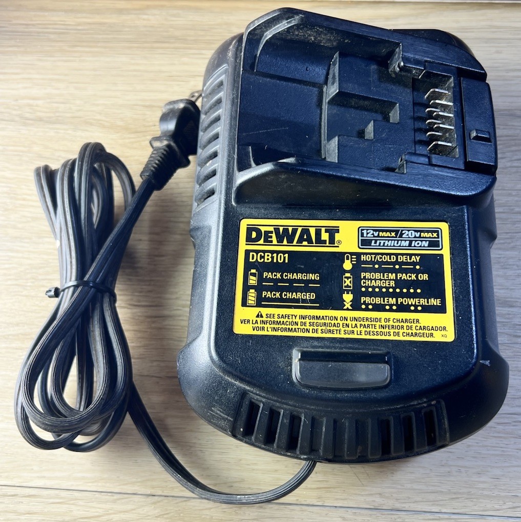 Genuibe OEM DeWALT DCB101 12V 20V Max Lithium Ion Battery Charger Unit Only