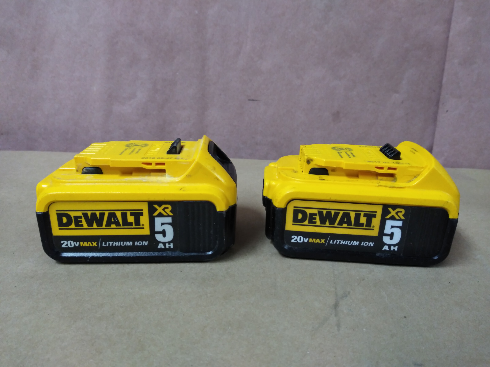 2Pack Dewalt DCB205 20V MAX XR 5.0 Ah Compact Power Tool Battery #108 S3