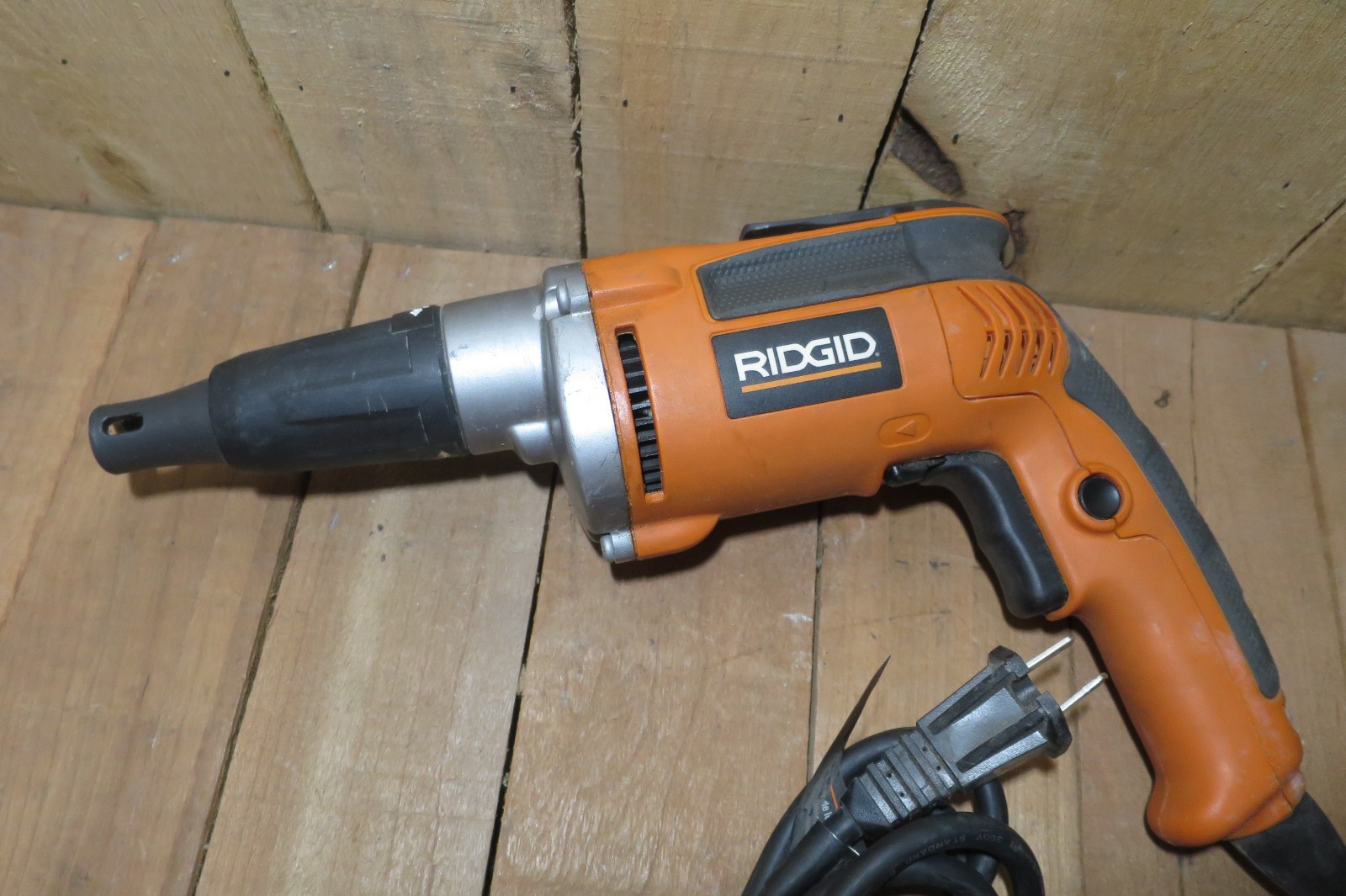 RIDGID R6000-1 Drywall Screwdriver 120V 780W Heavy Duty 0-4000RPM Orange Corded