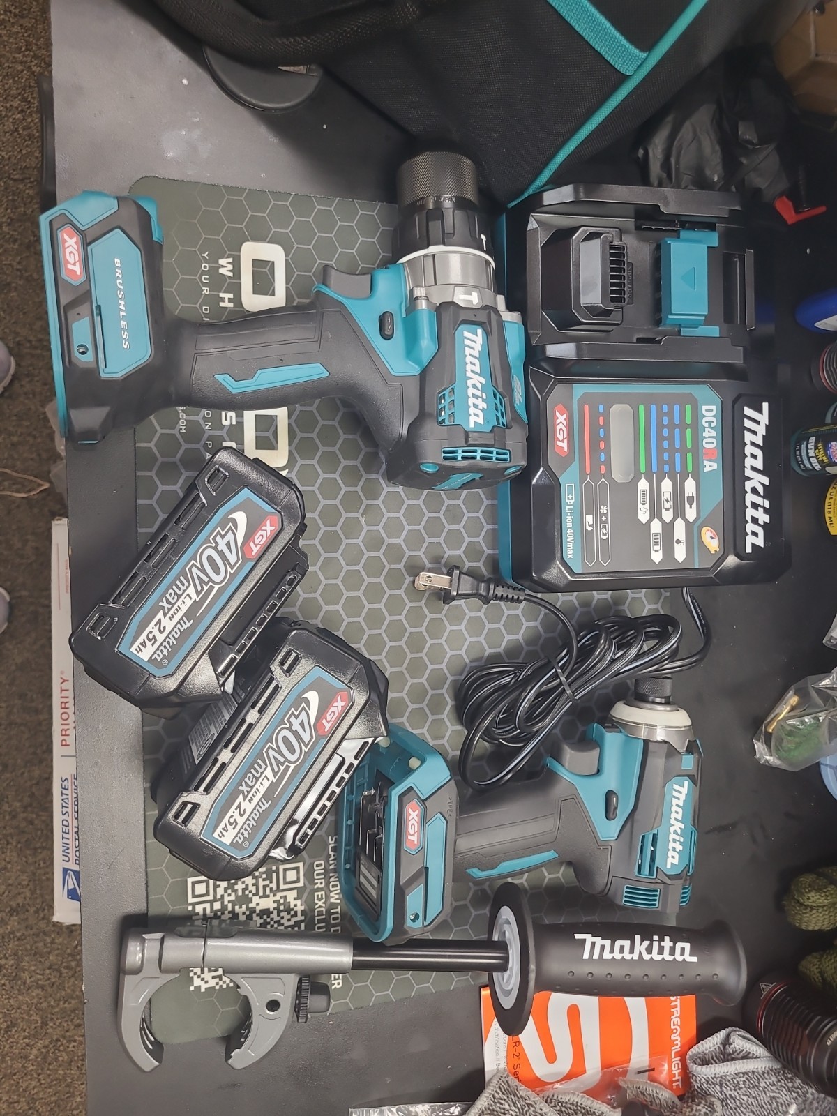 Makita GT200D 40V max XGT Combo Kit 2pc