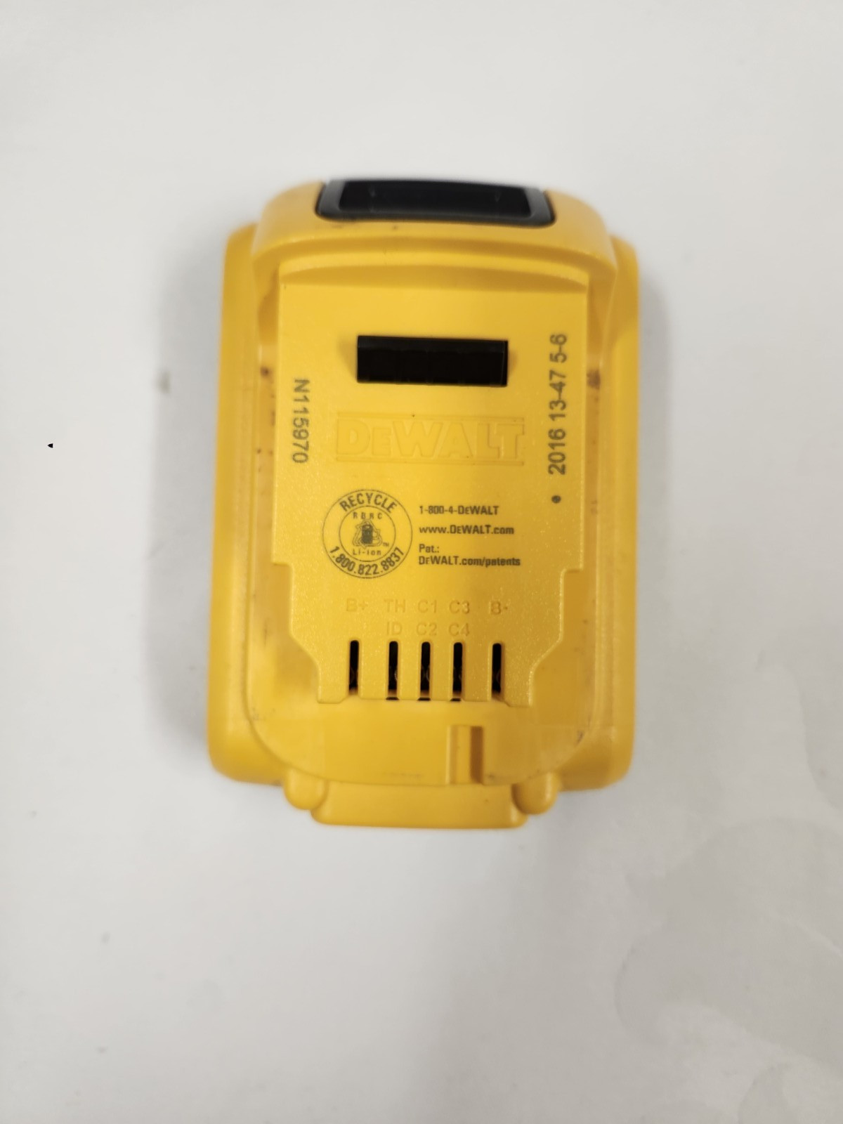 Dewalt DCF885 20V MAX 1/4″ Brushed Impact Driver with Battery **MINT**