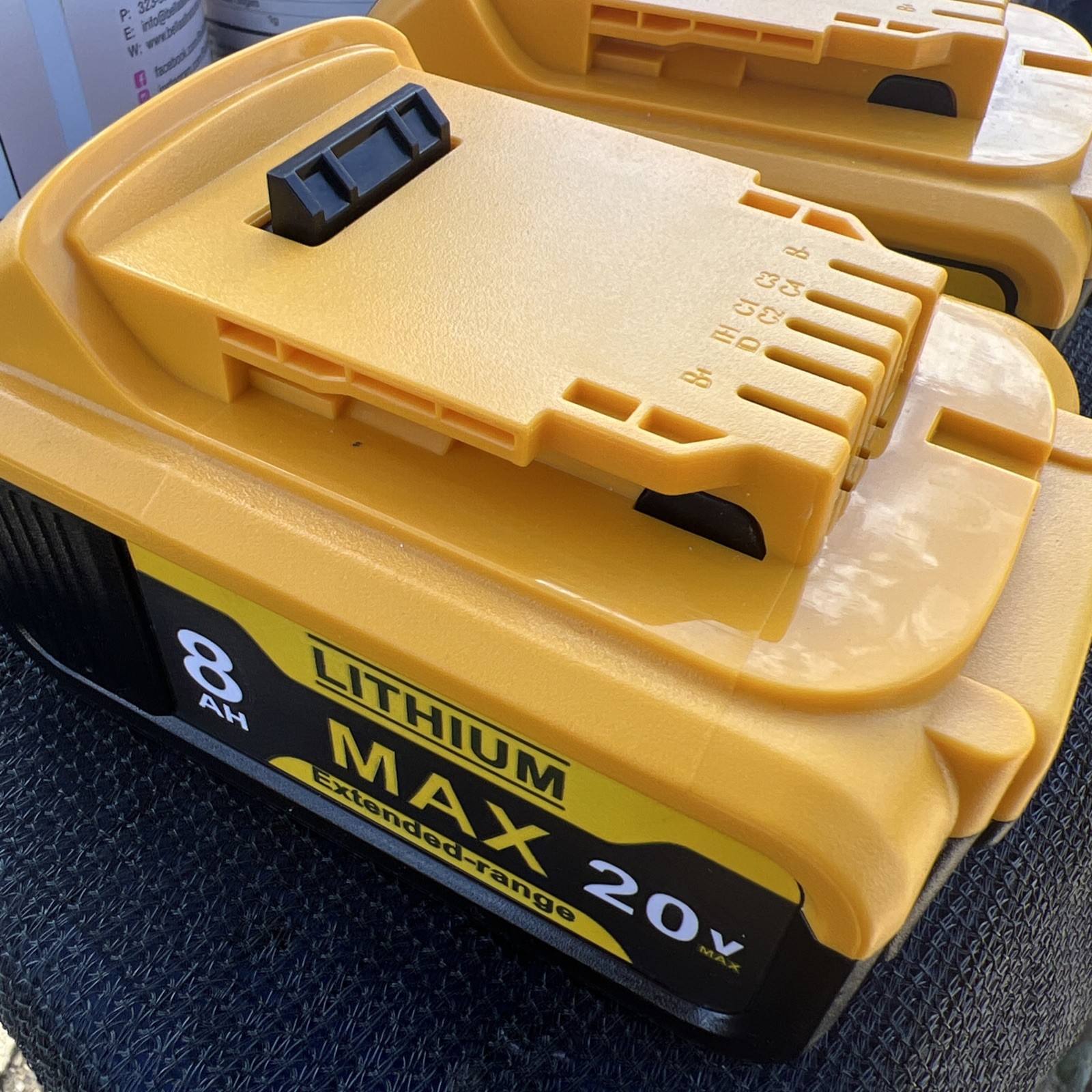 2/ 8.0AH For DeWalt 20V 20 Volt Max XR Lithium Ion Battery DCB206-2 DCB205-