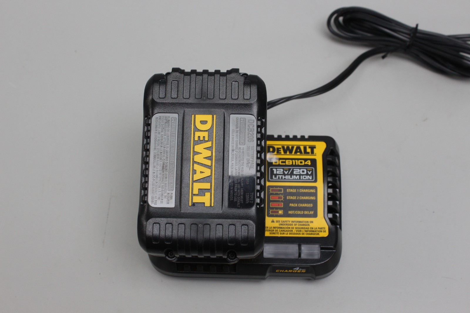 DEWALT MAX XR 20V Lithium-ion Battery DCB206 DCB1104 Charger