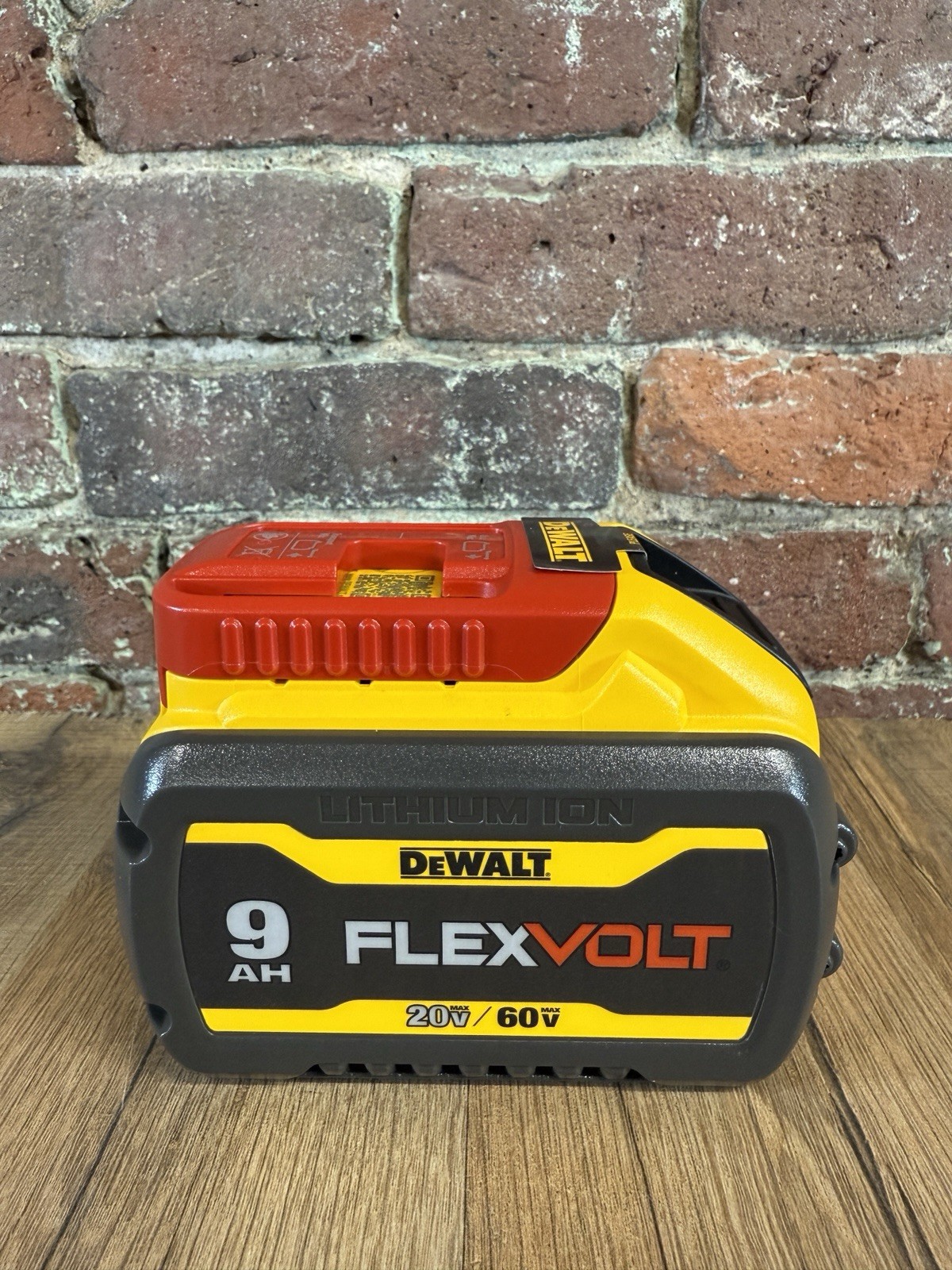 DEWALT DCB609 20v/60v Max FLEXVOLT 9Ah Li-Ion Battery (NEW OB) Shipped Today!