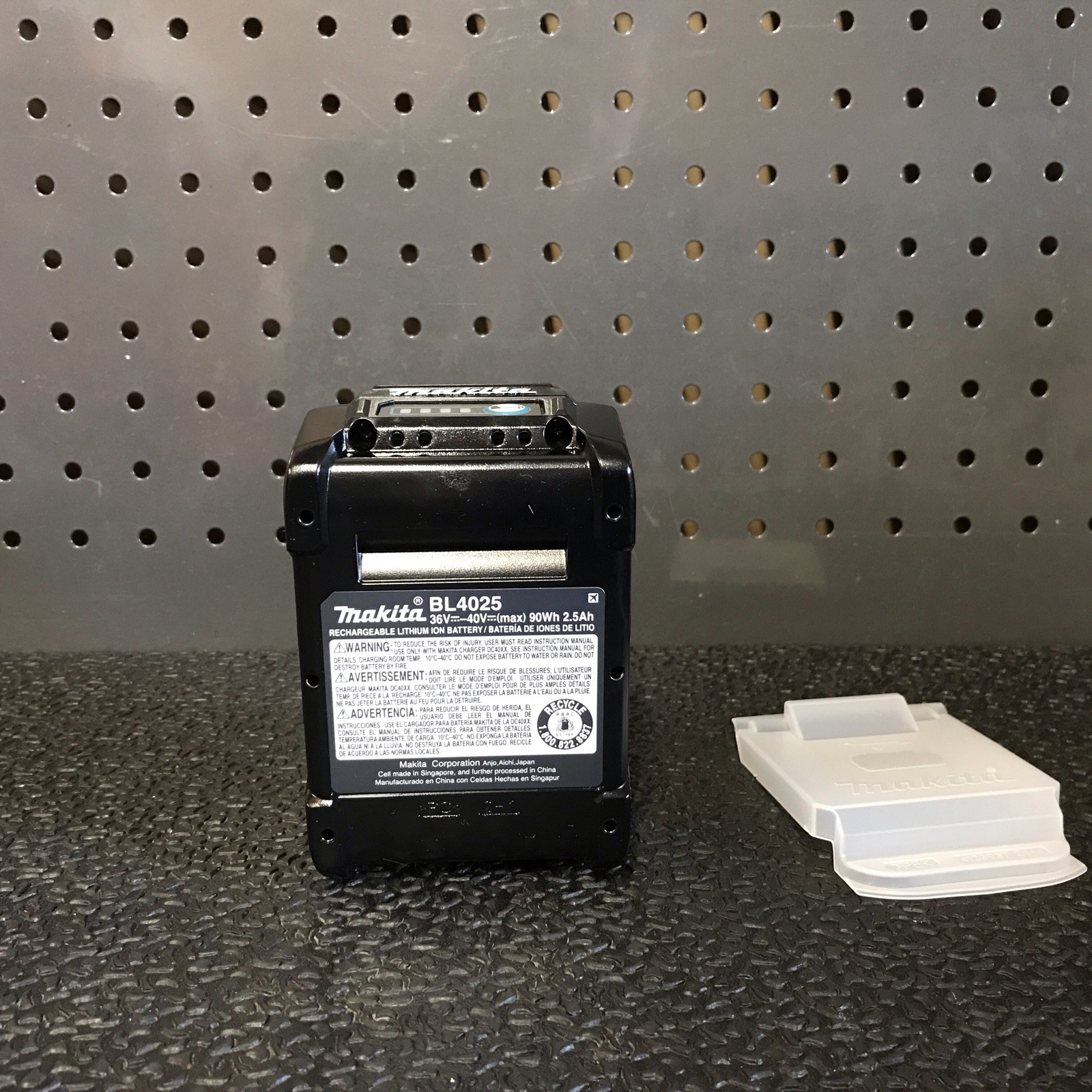 MAKITA 40V MAX XGT 2.5AH Li-ion Battery