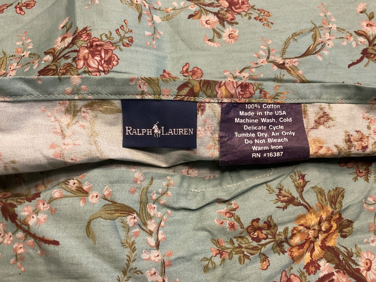 New Ralph Lauren 2pc Standard Ruffled Shams/Ruffled Throw Pillow Unknown Pattern