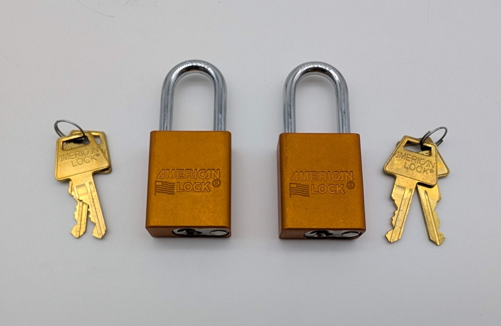 2x American Lock Lockout Padlocks 1.5″ Shackle 1.5″ Body Orange Keyed Alike
