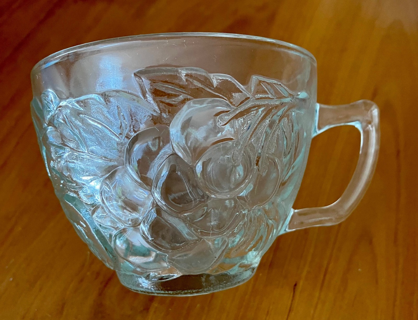 Vintage KIG Malaysia Embossed Clear Glass Grape Leaf Design 12 Punch Cups + Dish