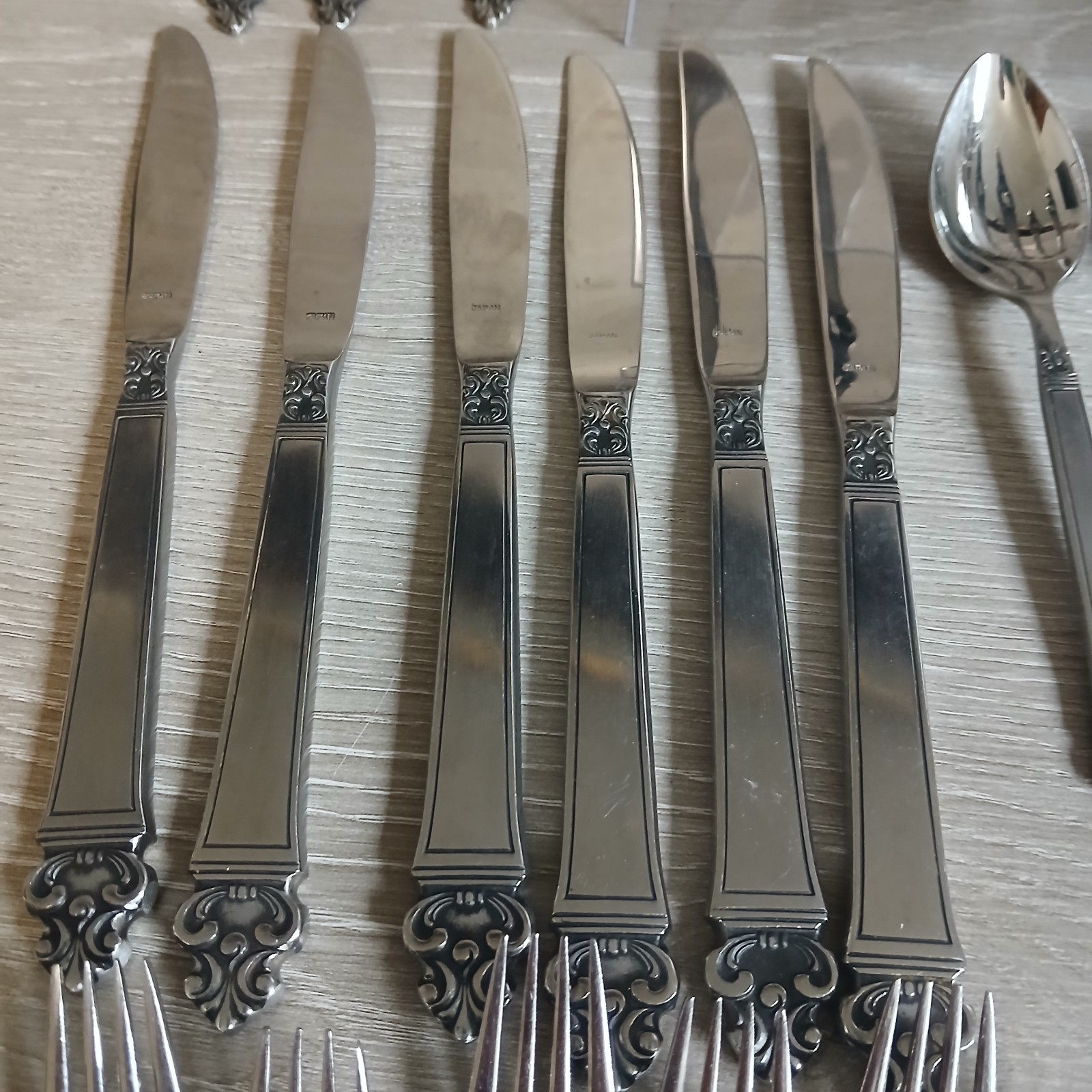 Large IIC Stainless Japan Flatware 36 Piece Set Silverware Service For Many 5+