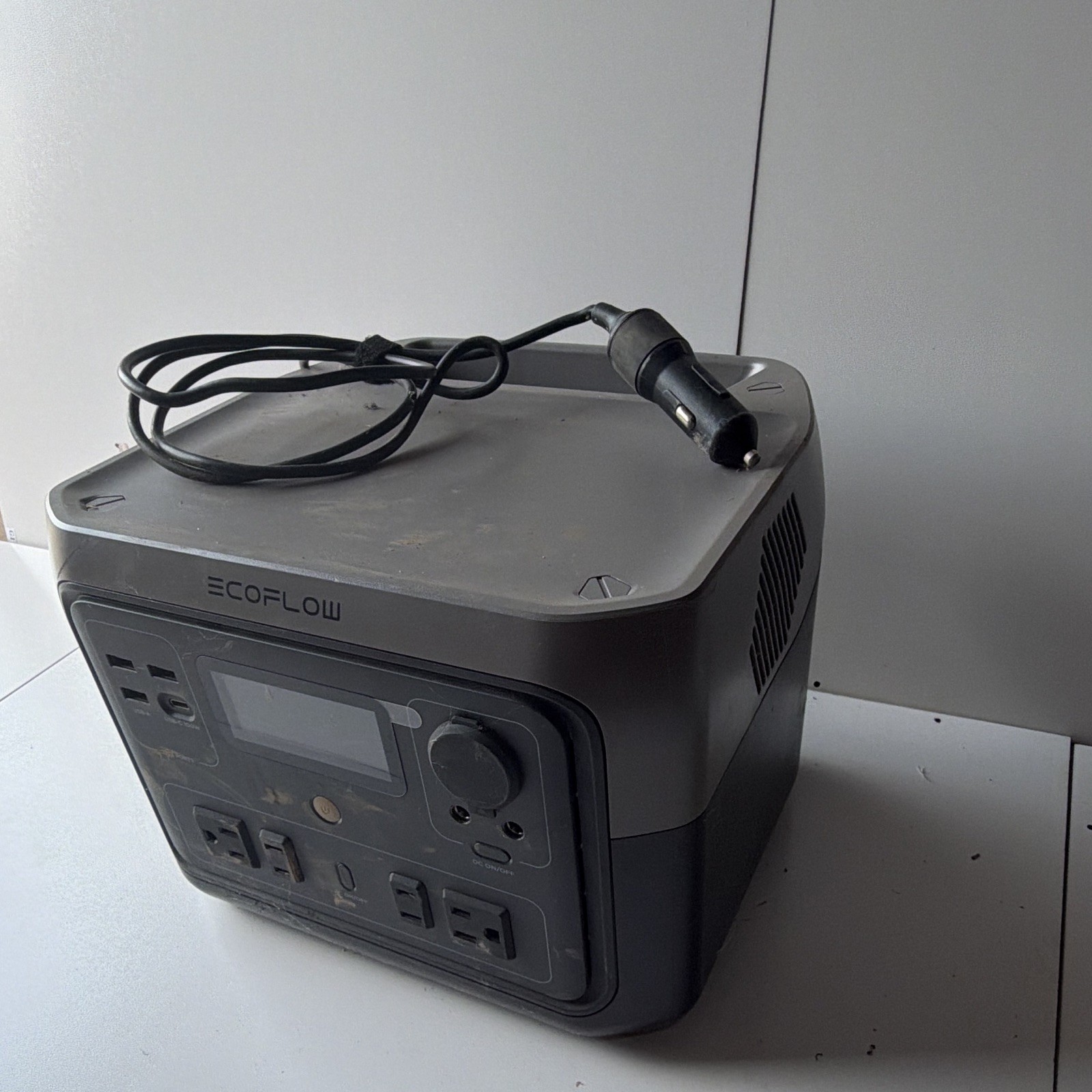EcoFlow RIVER Portable Power Station Charger/Inverter 151-200W LCD USB Gray
