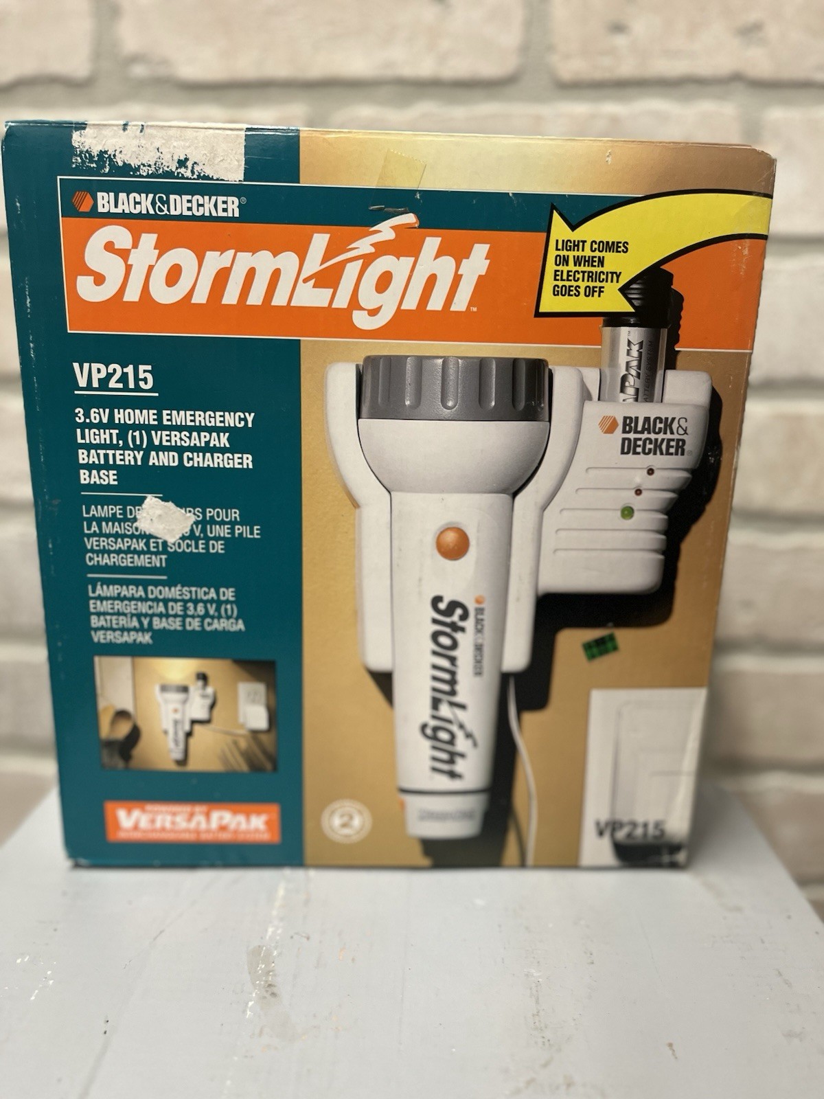 Black & Decker Stormlight VP215 3.6V Rechargeable Home Emergency Flashlight
