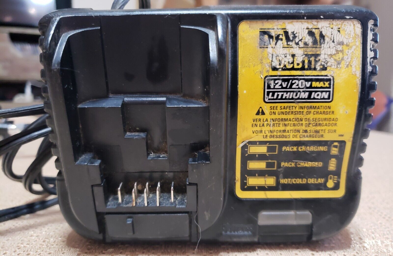 Good Used DeWalt DCB112 12v/20v MAX LITHIUM ION Li-ion BATTERY CHARGER
