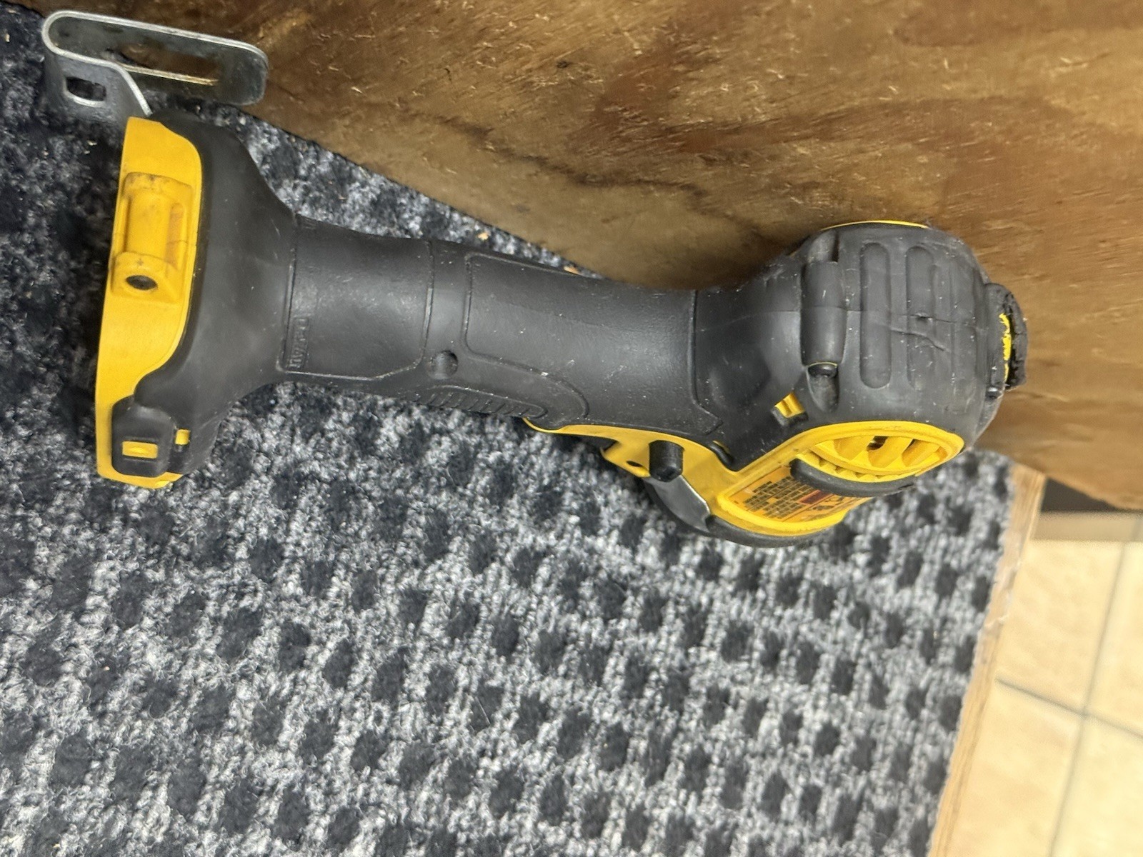 DEWALT DCF885 20V MAX Cordless Impact Driver 1/4″ Tool Only