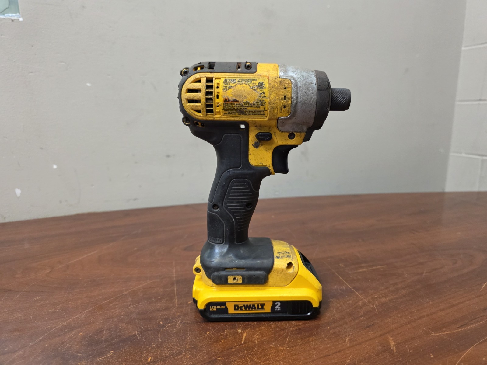 Dewalt DCF885 20V Max Li-Ion Cordless 1/4″ Hex Impact Driver