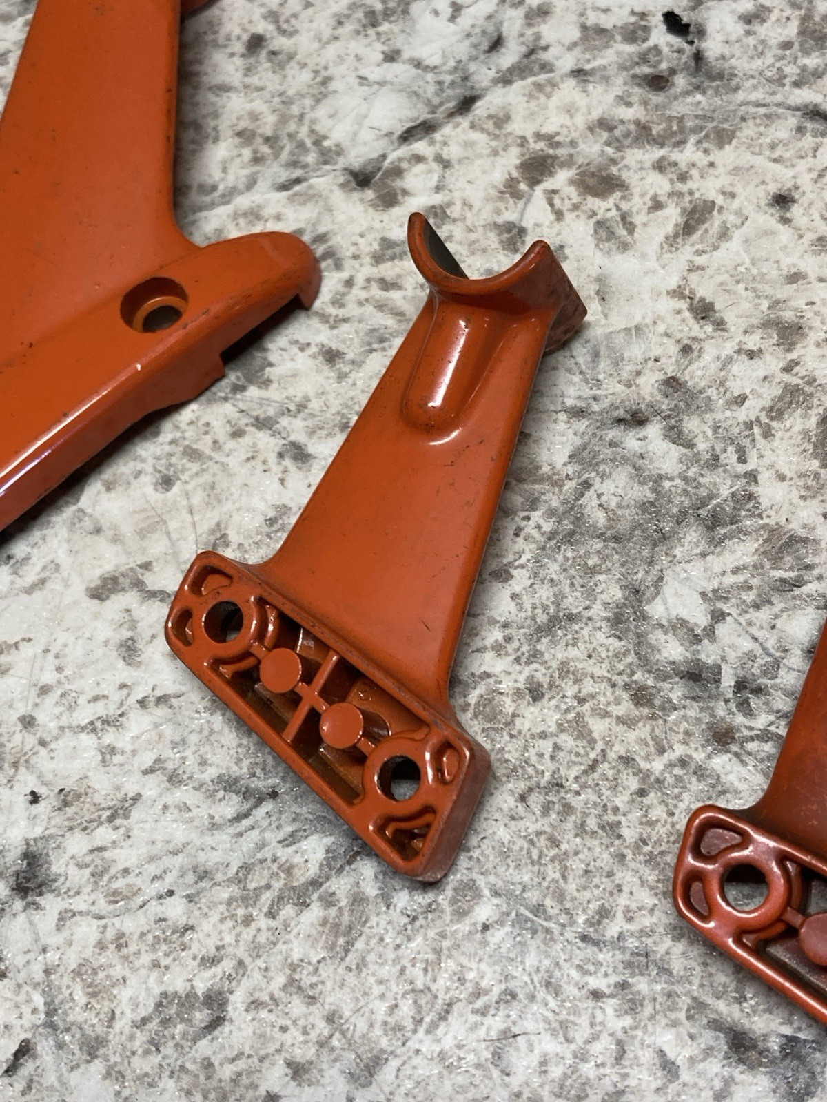 Echo Support Brackets CS601 and Other Models – Unknown Part Numbers