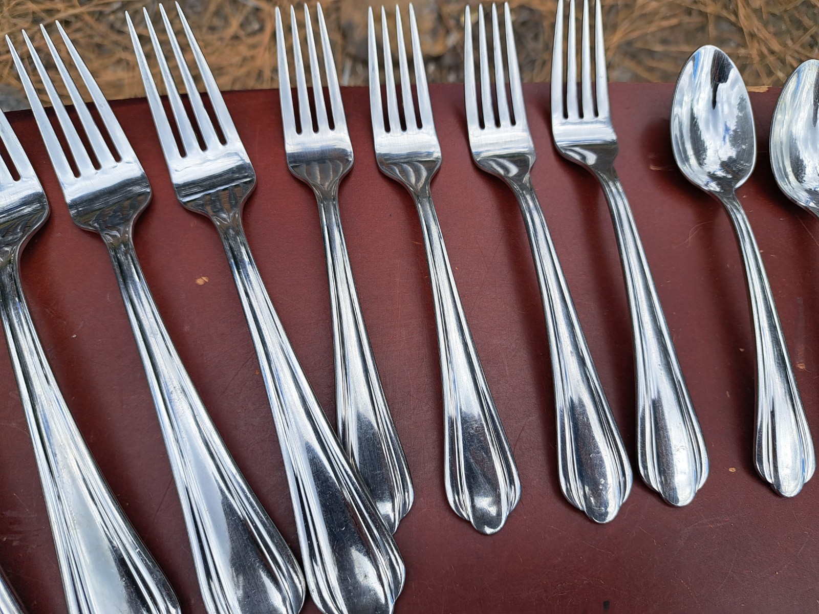 Waterford LINEAR 18/10 Stainless Flatware Vietnam Lot Of 25 Pieces